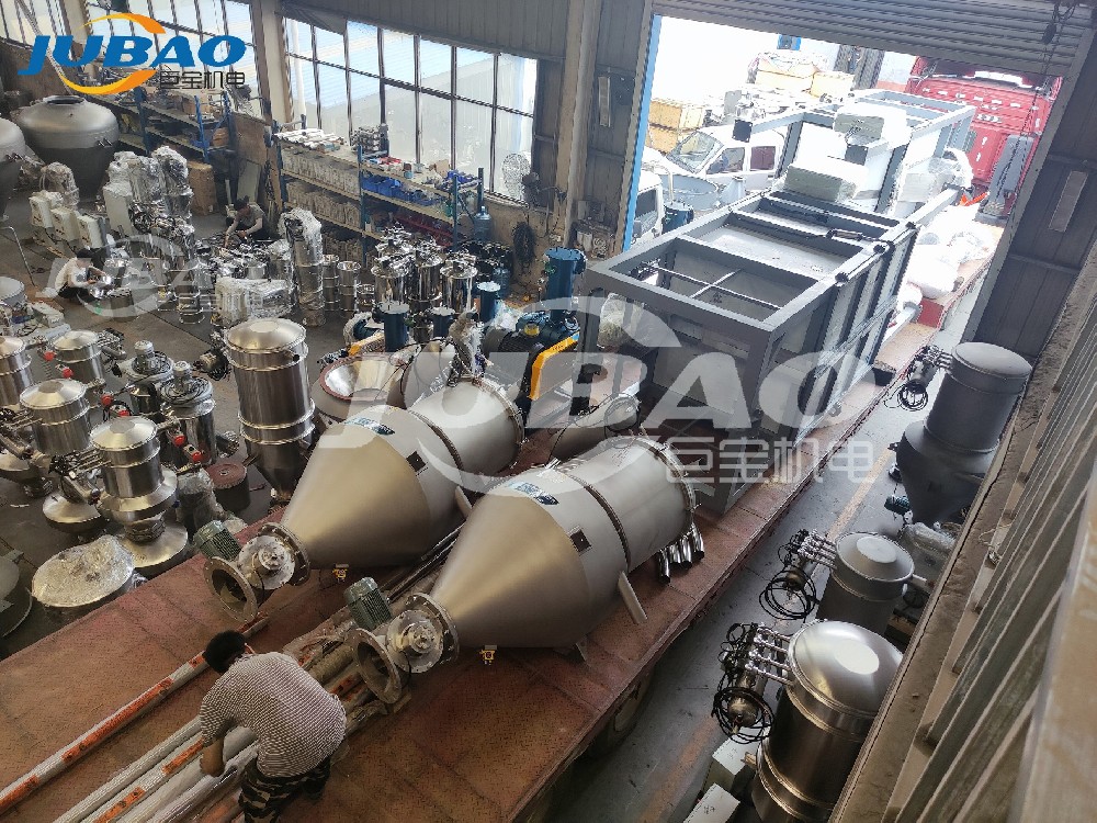 兩臺噸包投料站、兩臺真空上料機、螺旋上料機等發(fā)貨了